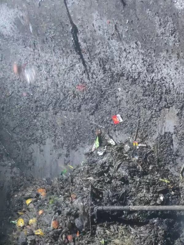 梁山污水池清理